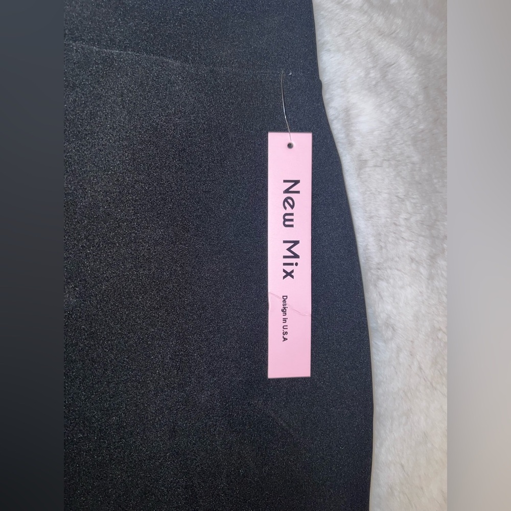 4/$10 Bundle Sale: Black Pencil Skirt - Picture 2 of 5